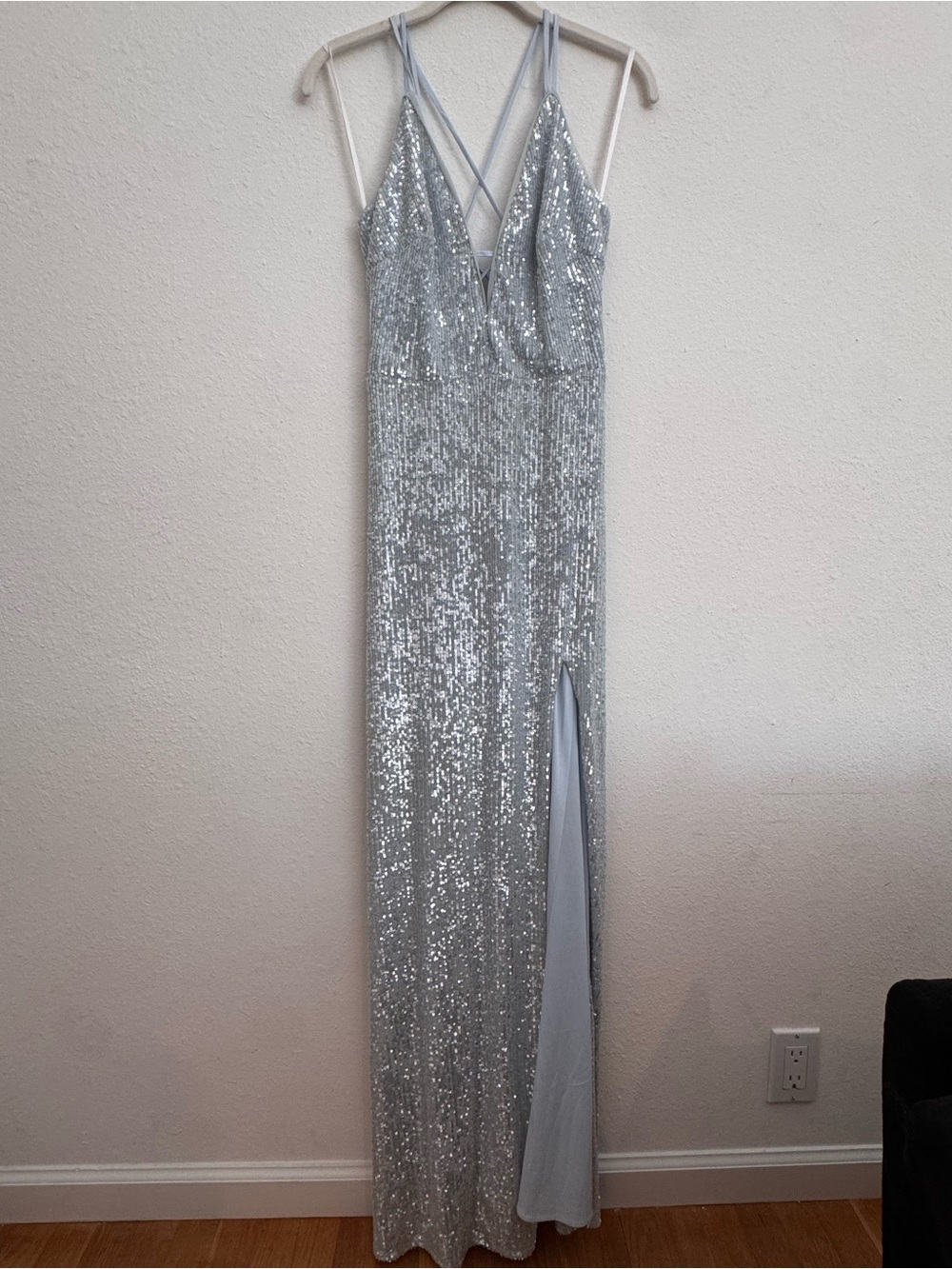 Nordstrom Silver Sequin V-Neck Slit Prom Gown